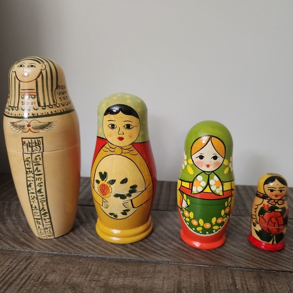 Vintage Russian Made in USSR Nesting Dolls 3 Piece Handpainted Set - Picture 6 of 6